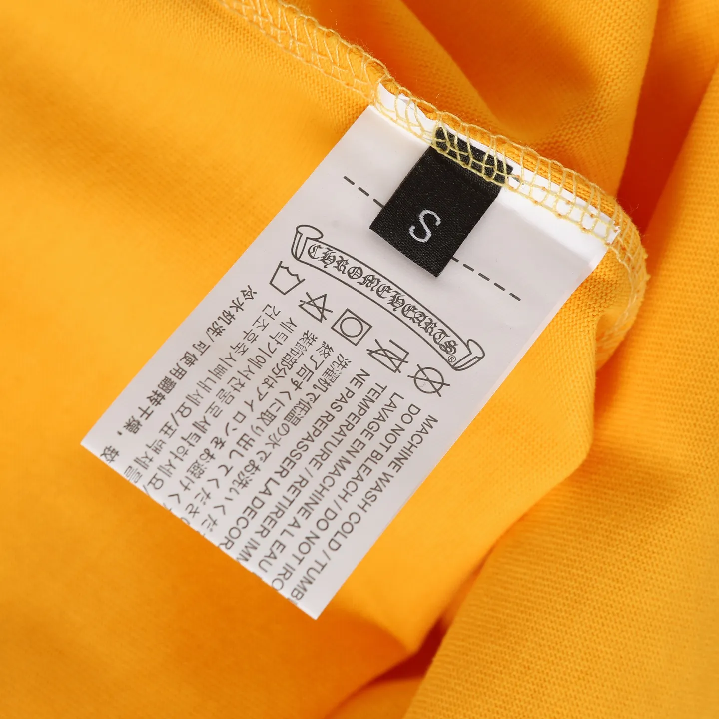 🅿️280 Come Hearts/Cro Heart Graffiti Printed Long Sleeve, King of Autumn and Winter! Chest pockets, high weight threads on collar and cuffs, custom woven and dyed 280g double yarn pure cotton fabric, washed anti-counterfeiting tags and other auxiliary labels are all correct versions, super conspicuous, super good-looking and super atmospheric, same style for men and women! The overall upper body shows fashion and individuality, and it is recommended for couples to wear it together!! Color: Single color Size: XS-L